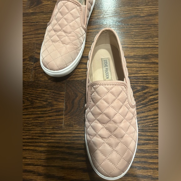 Women’s Steve Madden Ecentrcq Sneaker - Picture 6 of 7